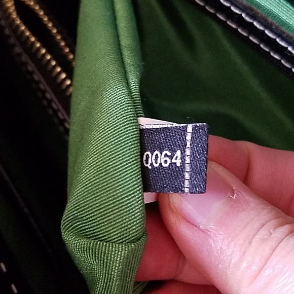 Kate Spade Tote - Picture 3 of 8